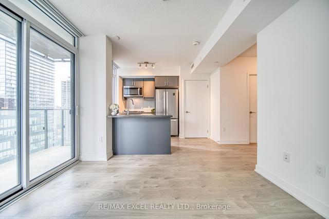 2601 - 50 Wellesley St E, Condo with 1 bedrooms, 1 bathrooms and 0 parking in Toronto ON | Image 2