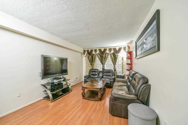 104 - 200 Lotherton Pkwy, Condo with 4 bedrooms, 1 bathrooms and 1 parking in Toronto ON | Image 3