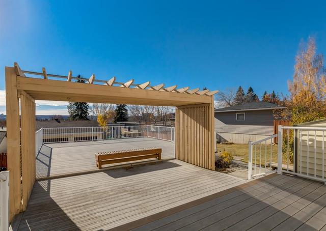 5811 Dalford Hill Nw, House detached with 4 bedrooms, 2 bathrooms and 4 parking in Calgary AB | Image 37