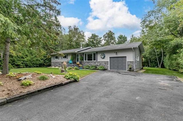 52 Birchwood Tr, House detached with 3 bedrooms, 2 bathrooms and 6 parking in Wasaga Beach ON | Image 1