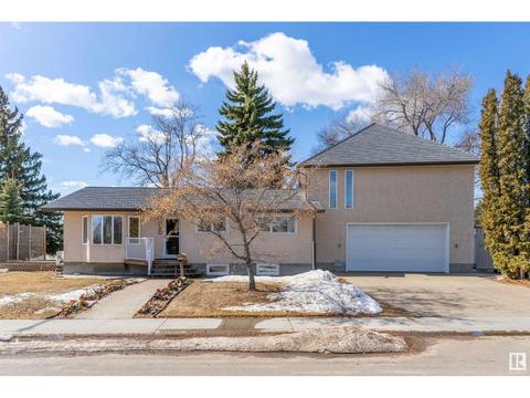 5804 113 St Nw, House detached with 5 bedrooms, 3 bathrooms and null parking in Edmonton AB | Card Image