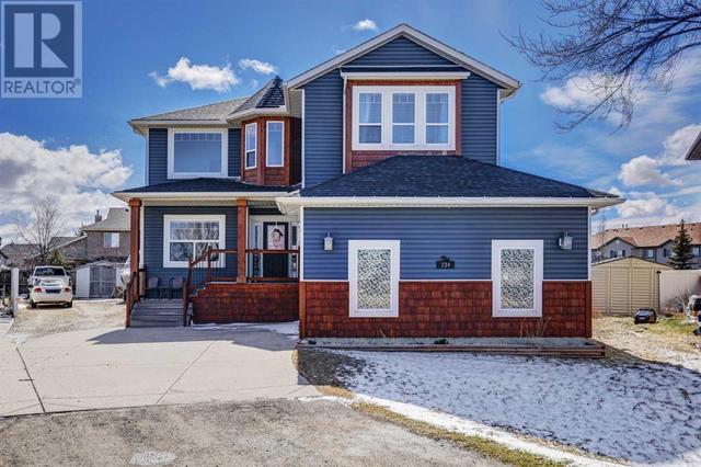 234 Canoe Square Sw, House detached with 6 bedrooms, 4 bathrooms and 6 parking in Airdrie AB | Image 2