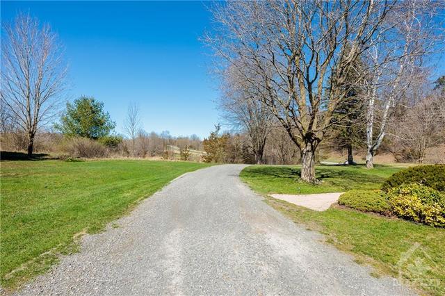 420 Hartsgravel Road, House detached with 3 bedrooms, 3 bathrooms and 10 parking in Rideau Lakes ON | Image 23