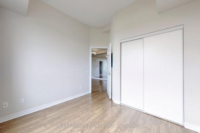 512 - 485 Rosewell Ave, Condo with 2 bedrooms, 2 bathrooms and 1 parking in Toronto ON | Image 14