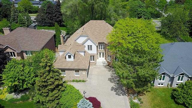 1313 Hazelton Blvd, House detached with 4 bedrooms, 4 bathrooms and 9 parking in Burlington ON | Image 1