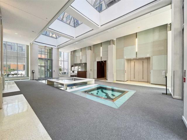 409 - 270 Wellington St W, Condo with 2 bedrooms, 1 bathrooms and 1 parking in Toronto ON | Image 18