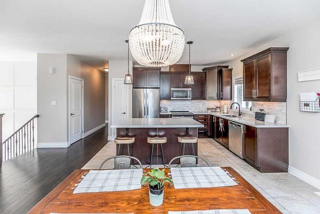 11 Gaskin Crt, House detached with 4 bedrooms, 3 bathrooms and 5 parking in Barrie ON | Image 4