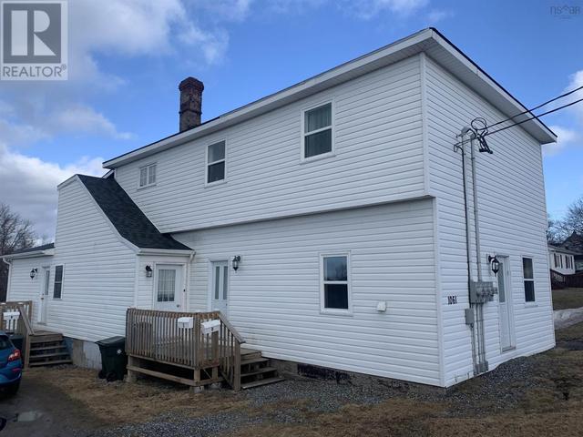 1061 May Street, House detached with 7 bedrooms, 3 bathrooms and null parking in Cape Breton NS | Image 2