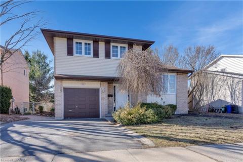909 Atwood Place, House detached with 3 bedrooms, 2 bathrooms and 3 parking in Kingston ON | Card Image
