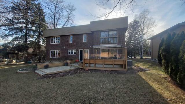 17 Woodgreen Dr, House detached with 4 bedrooms, 4 bathrooms and 8 parking in Vaughan ON | Image 4