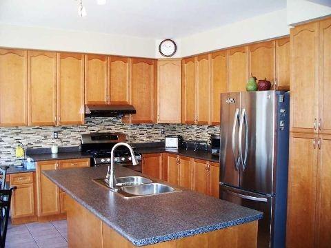 1198 Barr Cres, House detached with 4 bedrooms, 4 bathrooms and 1 parking in Milton ON | Image 7