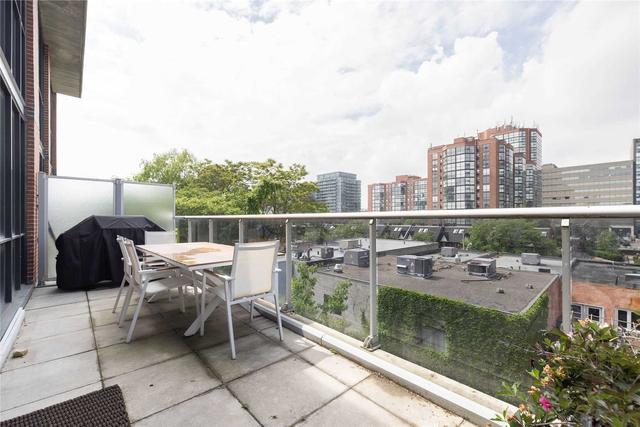 521 - 64 Niagara St, Condo with 2 bedrooms, 2 bathrooms and 1 parking in Toronto ON | Image 16