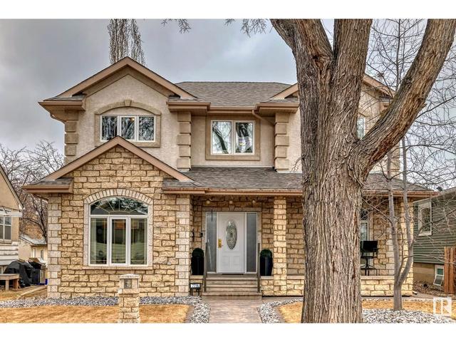 7716 83 Av Nw, House detached with 4 bedrooms, 3 bathrooms and 10 parking in Edmonton AB | Image 3