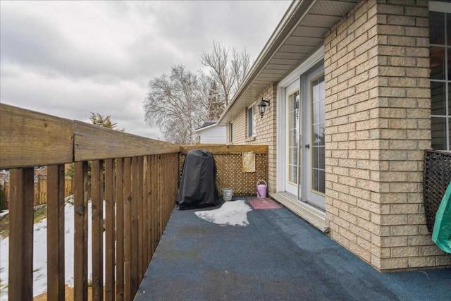 9 Constance Crt, House detached with 3 bedrooms, 3 bathrooms and 6 parking in Brantford ON | Image 5