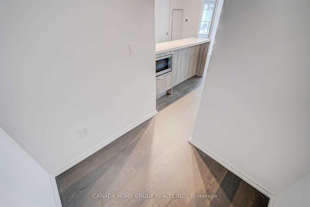1037 - 8 Hillsdale Ave, Condo with 1 bedrooms, 1 bathrooms and 0 parking in Toronto ON | Image 3