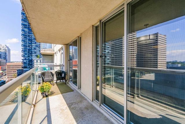 1811 - 43 Eglinton Ave E, Condo with 1 bedrooms, 1 bathrooms and 1 parking in Toronto ON | Image 2