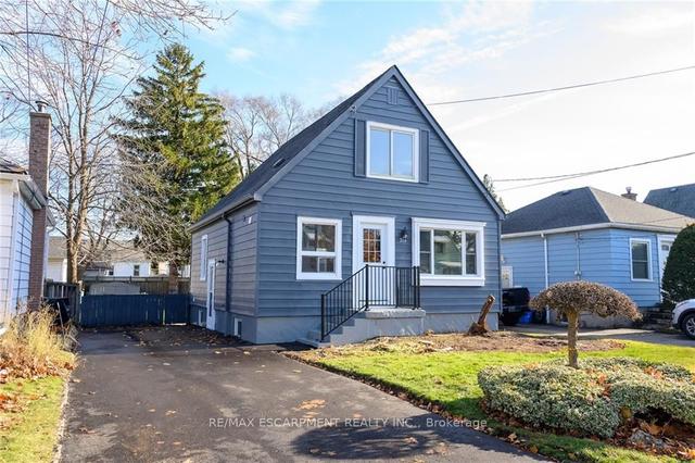 213 East 28th St, House detached with 4 bedrooms, 3 bathrooms and 3 parking in Hamilton ON | Image 12