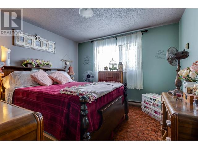 17165 E Perry Road, House detached with 3 bedrooms, 1 bathrooms and null parking in Fraser Fort George F BC | Image 11