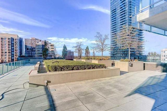 2103 - 18 Yorkville Ave, Condo with 1 bedrooms, 1 bathrooms and 0 parking in Toronto ON | Image 7