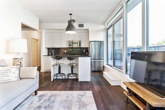 202 - 88 Sheppard Ave E, Condo with 1 bedrooms, 1 bathrooms and 1 parking in Toronto ON | Image 2