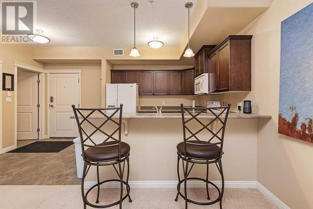 212, - 4102 69 Avenue, Condo with 2 bedrooms, 2 bathrooms and 1 parking in Lloydminster (Part) AB | Image 9