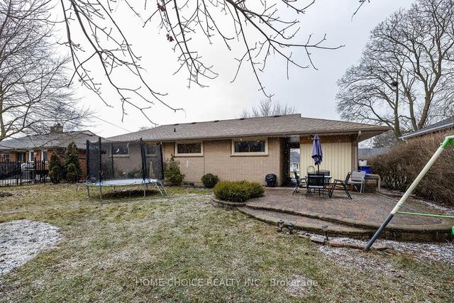 743 Law St, House detached with 3 bedrooms, 2 bathrooms and 4 parking in Oshawa ON | Image 26