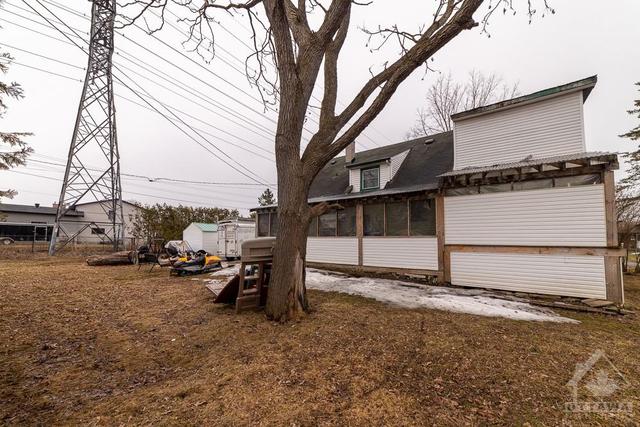 51 Norice Street, House detached with 3 bedrooms, 3 bathrooms and 5 parking in Ottawa ON | Image 3