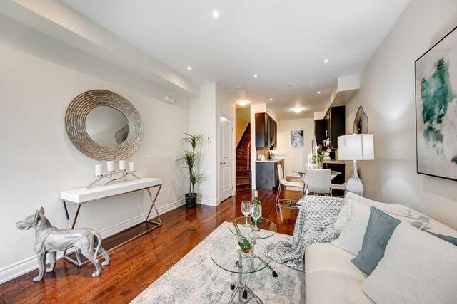 7 - 10 Hargrave Lane, Townhouse with 3 bedrooms, 3 bathrooms and 1 parking in Toronto ON | Image 40