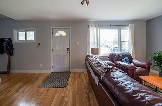 6088 Cadham St, House detached with 2 bedrooms, 1 bathrooms and 3 parking in Niagara Falls ON | Image 15