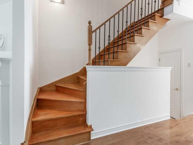 5 English Garden Way, Townhouse with 3 bedrooms, 5 bathrooms and 2 parking in Toronto ON | Image 3