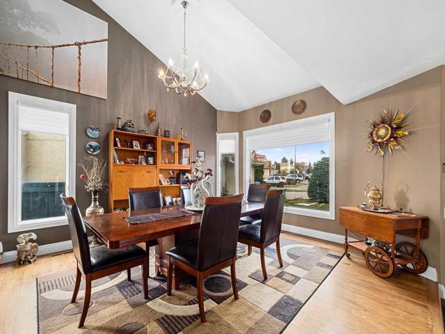 33 Coronado Place Ne, House detached with 3 bedrooms, 3 bathrooms and 4 parking in Calgary AB | Image 5