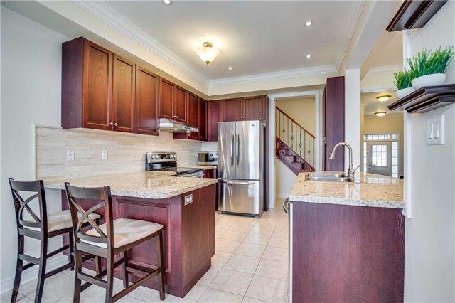 Unit 12 - 255 Paradelle Dr, House attached with 3 bedrooms, 3 bathrooms and 2 parking in Richmond Hill ON | Image 9