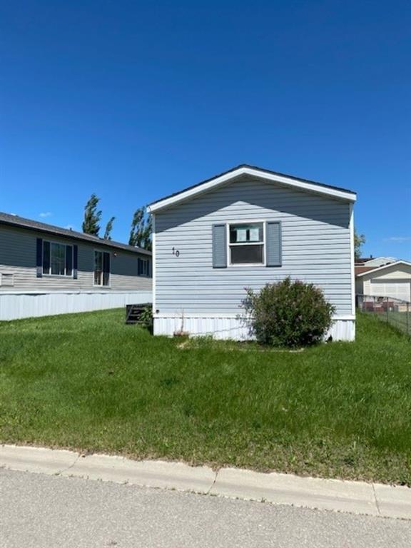 10 Westmount Drive, House detached with 3 bedrooms, 2 bathrooms and 1 parking in Foothills County AB | Card Image