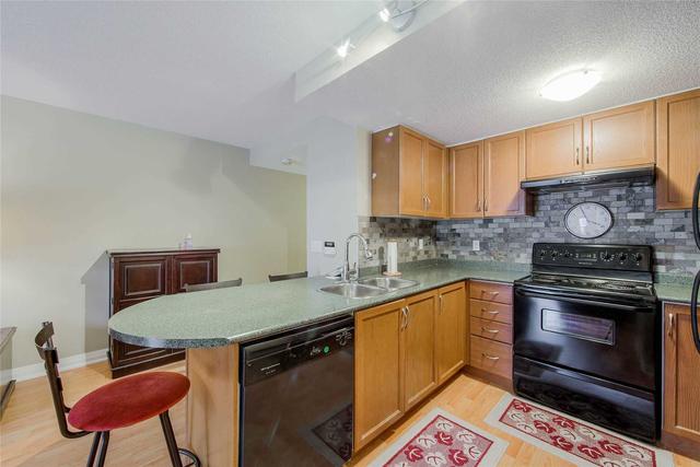203 - 35 Hunt Ave, Condo with 2 bedrooms, 2 bathrooms and 1 parking in Richmond Hill ON | Image 27