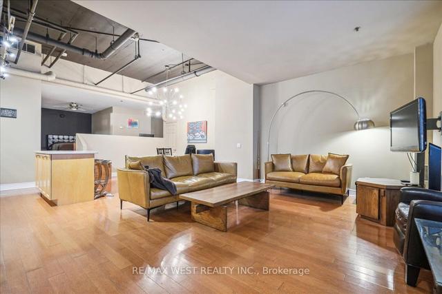 72 St Patrick St, Condo with 1 bedrooms, 1 bathrooms and 0 parking in Toronto ON | Image 11