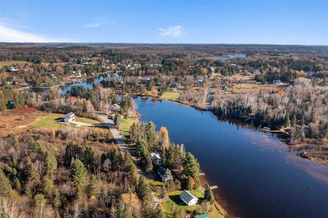 97 Golf Course Rd, House detached with 2 bedrooms, 1 bathrooms and 4 parking in Magnetawan ON | Image 17