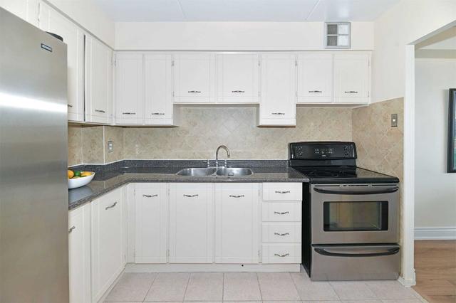 804 - 207 Galloway Rd, Condo with 2 bedrooms, 1 bathrooms and 1 parking in Toronto ON | Image 4