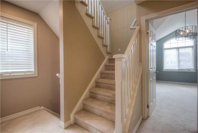18 Woodbine Ave, House detached with 4 bedrooms, 4 bathrooms and 2 parking in Kitchener ON | Image 9