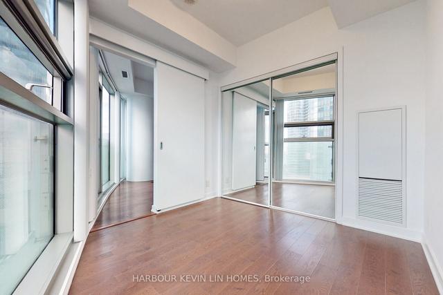 1205 - 14 York St, Condo with 2 bedrooms, 2 bathrooms and 1 parking in Toronto ON | Image 24