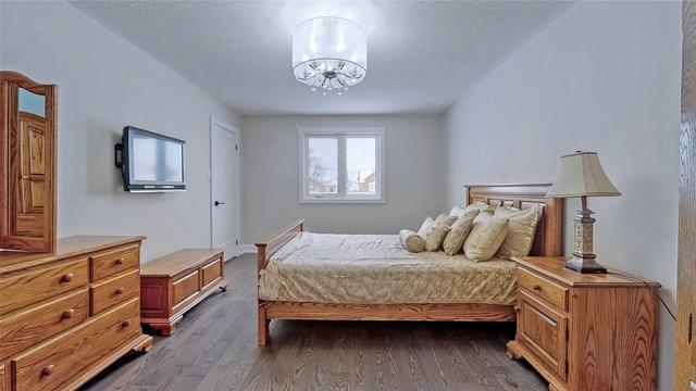 23 Coronation Circ, House detached with 4 bedrooms, 5 bathrooms and 6 parking in Brampton ON | Image 29