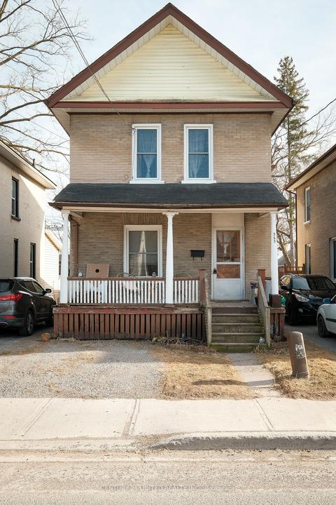 565 Paterson St, House detached with 3 bedrooms, 2 bathrooms and 2 parking in Peterborough ON | Card Image