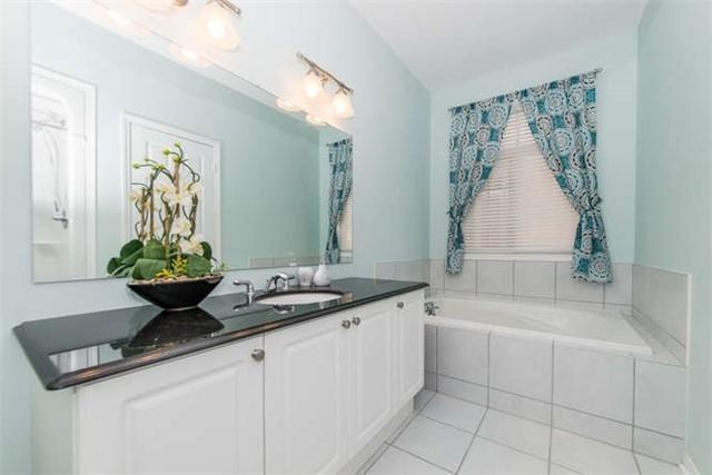 80 Hockley Ave, House detached with 2 bedrooms, 3 bathrooms and 4 parking in Clarington ON | Image 13
