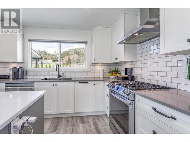 932 Mccartney Road, House detached with 4 bedrooms, 3 bathrooms and 10 parking in West Kelowna BC | Image 18