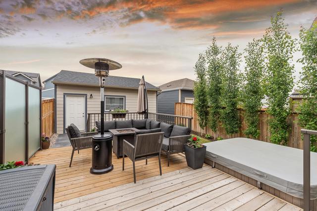66 Masters Crescent Se, House detached with 3 bedrooms, 2 bathrooms and 4 parking in Calgary AB | Image 3