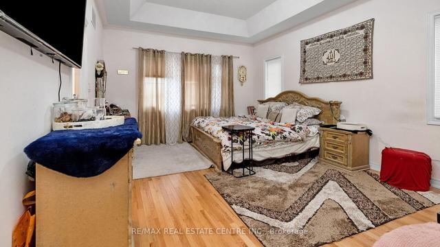 38 Clunburry Rd, House detached with 4 bedrooms, 4 bathrooms and 2 parking in Brampton ON | Image 10