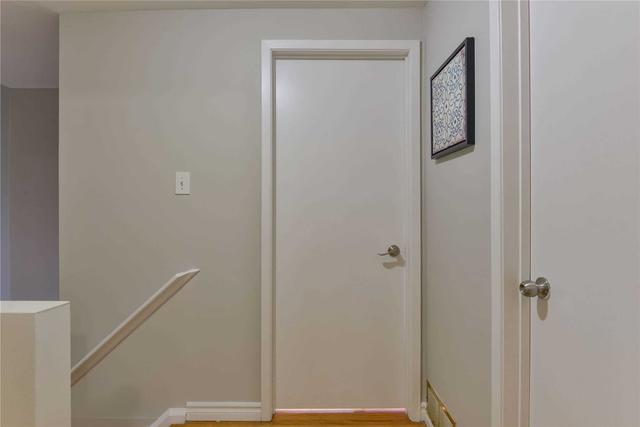 187 Fleetwood Cres, Townhouse with 3 bedrooms, 2 bathrooms and 1 parking in Brampton ON | Image 14