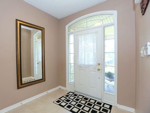 1027 Schooling Dr, House detached with 4 bedrooms, 4 bathrooms and 4 parking in Oshawa ON | Image 2
