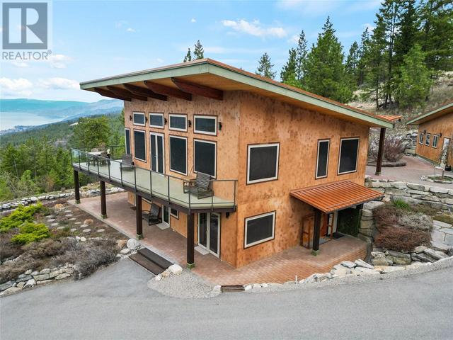 102 Vista Place, House detached with 3 bedrooms, 2 bathrooms and 8 parking in Okanagan Similkameen E BC | Image 1
