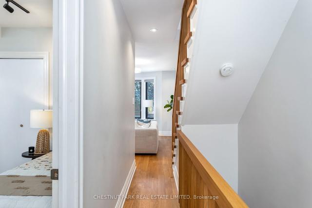 428 Montrose Ave, House semidetached with 3 bedrooms, 3 bathrooms and 0 parking in Toronto ON | Image 16