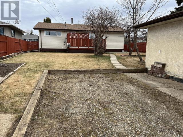 1021 Reasbeck Crescent, House detached with 3 bedrooms, 2 bathrooms and 2 parking in Dawson Creek BC | Image 20